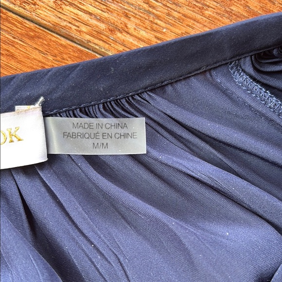 Ramy Brook Navy Blouse with Gold Details and Pleated Sleeves. Size M. - Picture 3 of 9